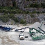 overhead-quarry-mobile-rock-crushing